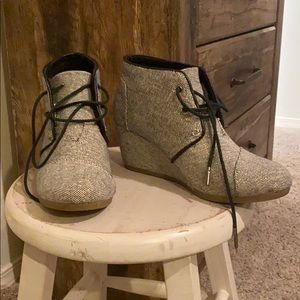 Toms wedge booties Sz 9.5